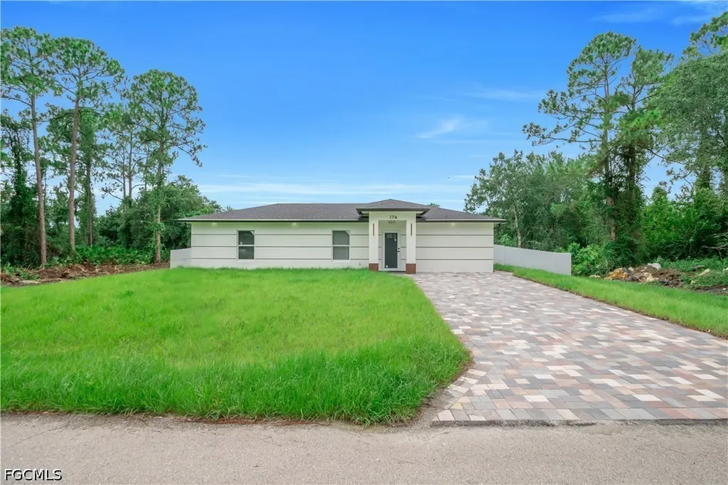 174 Blakely Avenue S Lehigh Acres FL 33974