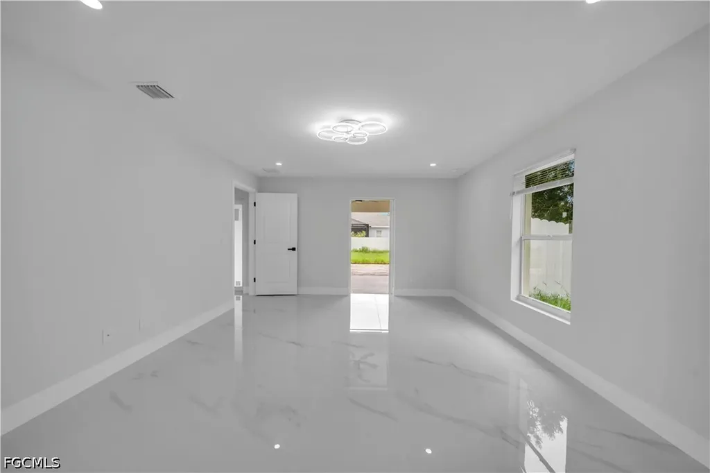 174 Blakely Avenue S Lehigh Acres FL 33974