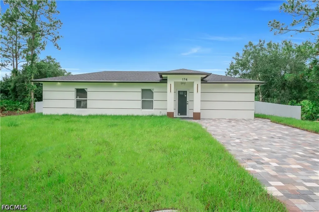 174 Blakely Avenue S Lehigh Acres FL 33974