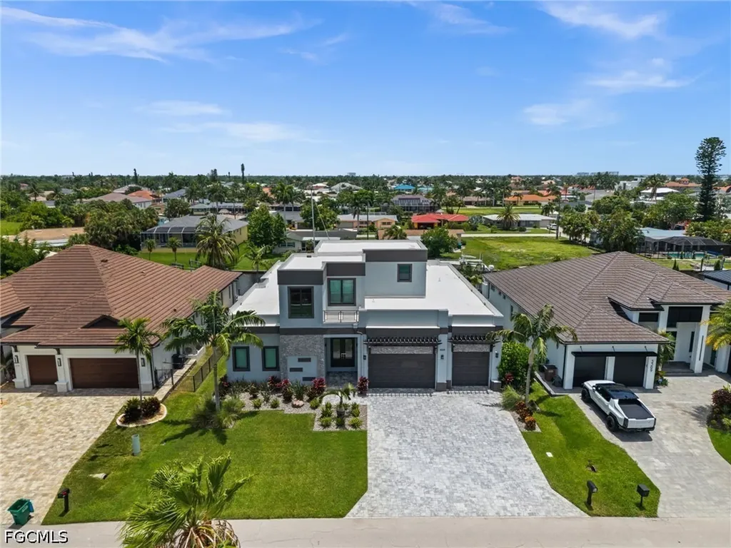 5305 Bayshore Avenue Cape Coral FL 33904