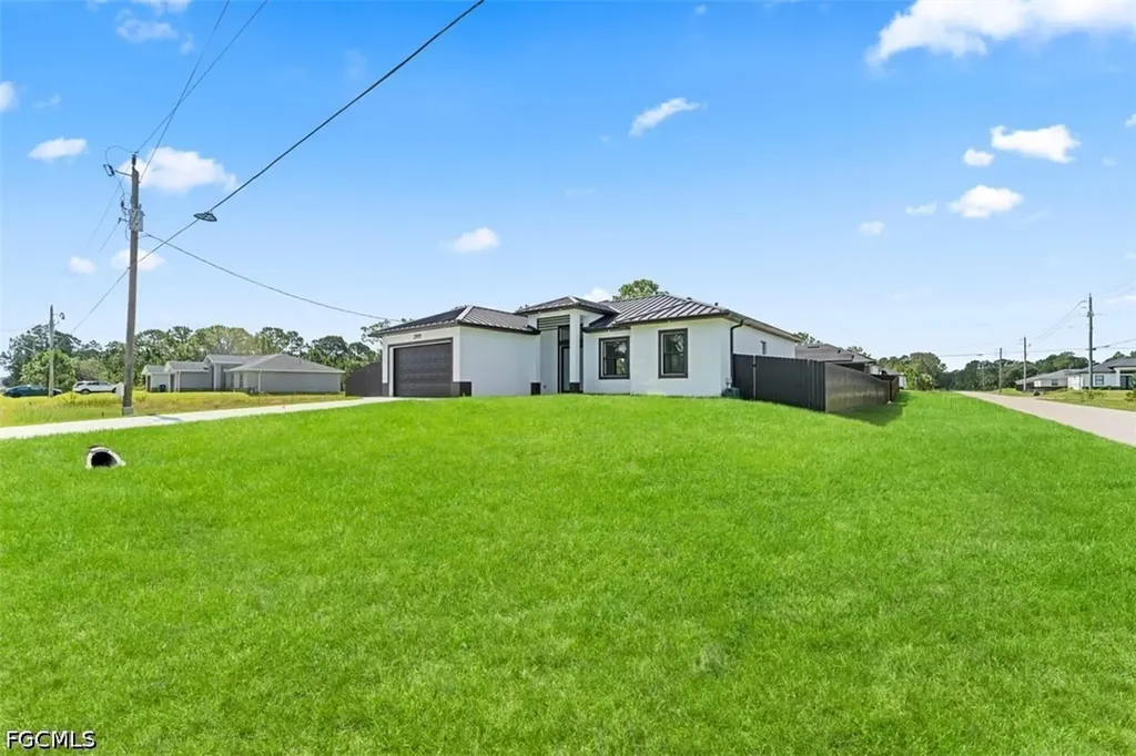 2911 38th Street W Lehigh Acres FL 33971