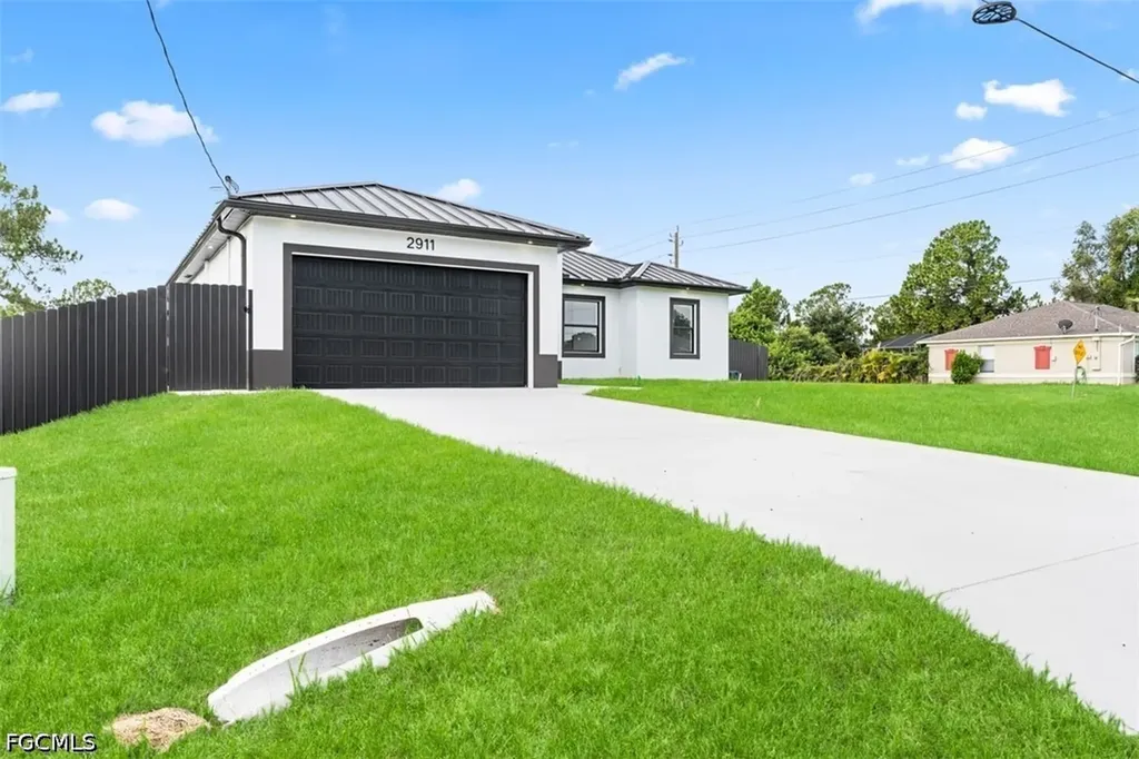 2911 38th Street W Lehigh Acres FL 33971