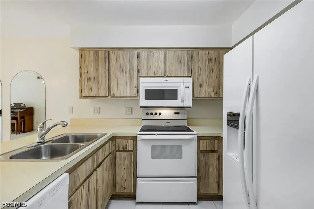 1100 Pondella Road Cape Coral FL 33909