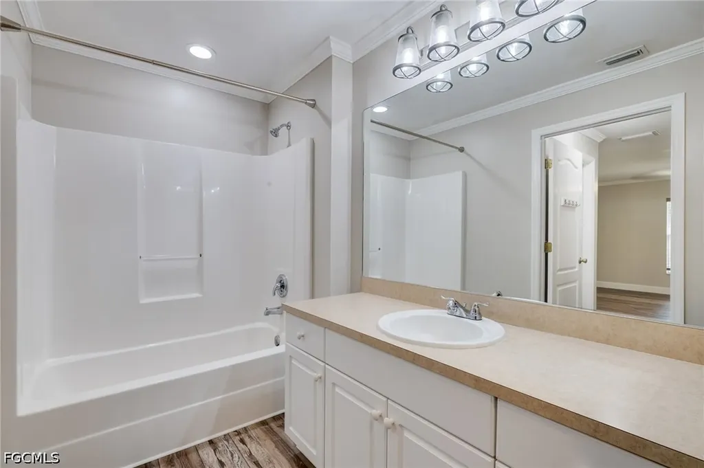 459 NE 3rd Avenue Cape Coral FL 33909