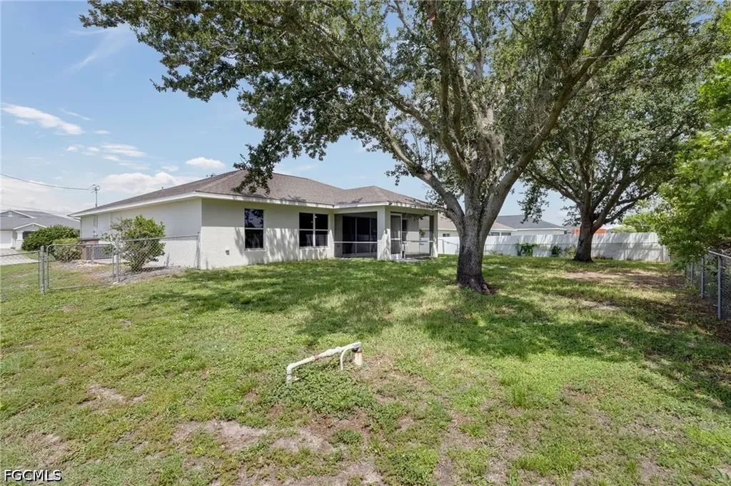 459 NE 3rd Avenue Cape Coral FL 33909
