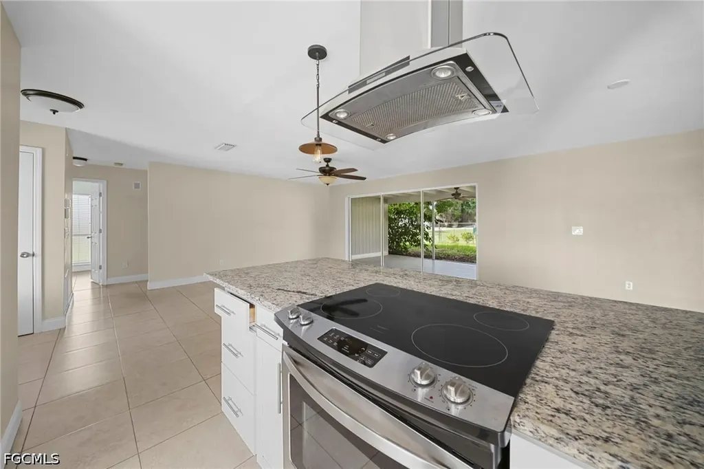 13802 2nd Street Fort Myers FL 33905