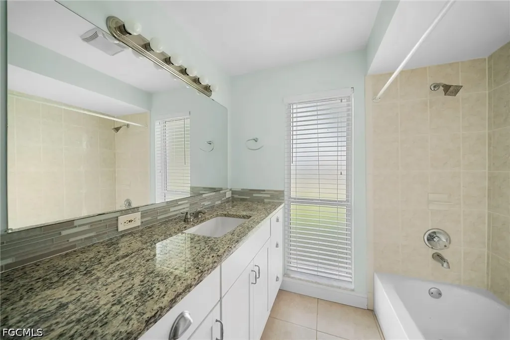 13802 2nd Street Fort Myers FL 33905