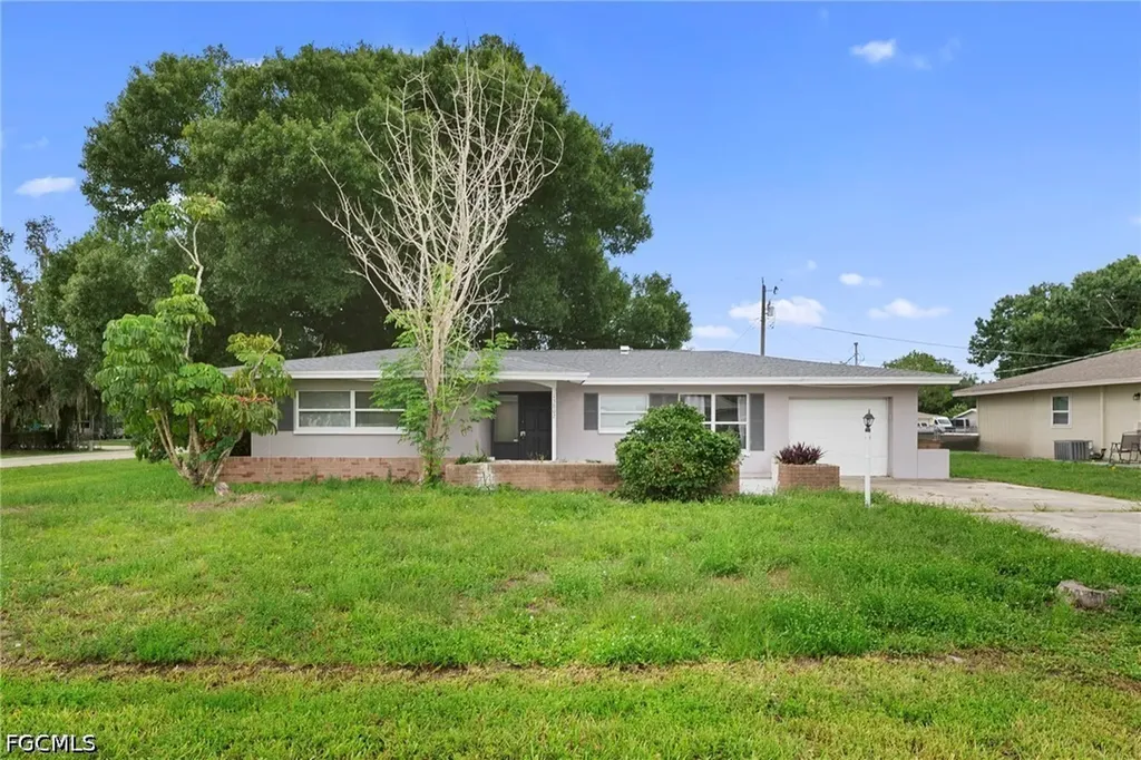 13802 2nd Street Fort Myers FL 33905