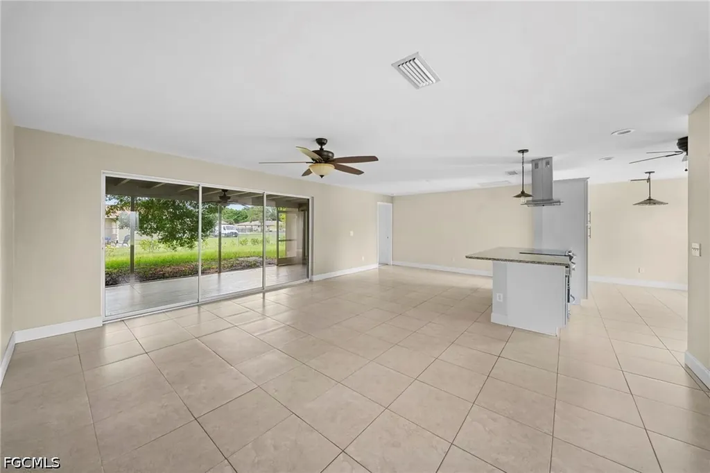 13802 2nd Street Fort Myers FL 33905