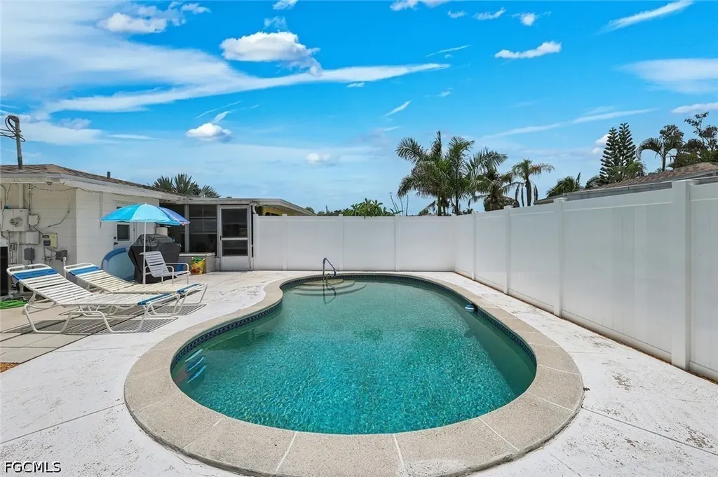 11330 Linda Loma Drive Fort Myers FL 33908