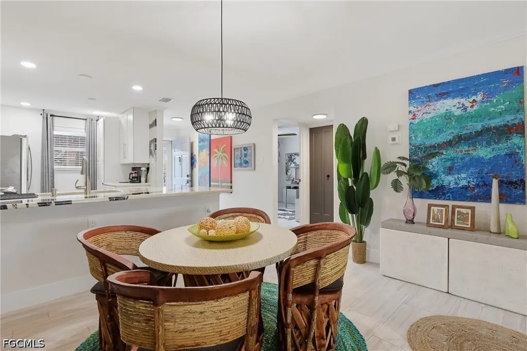 632 Victoria Drive Cape Coral FL 33904