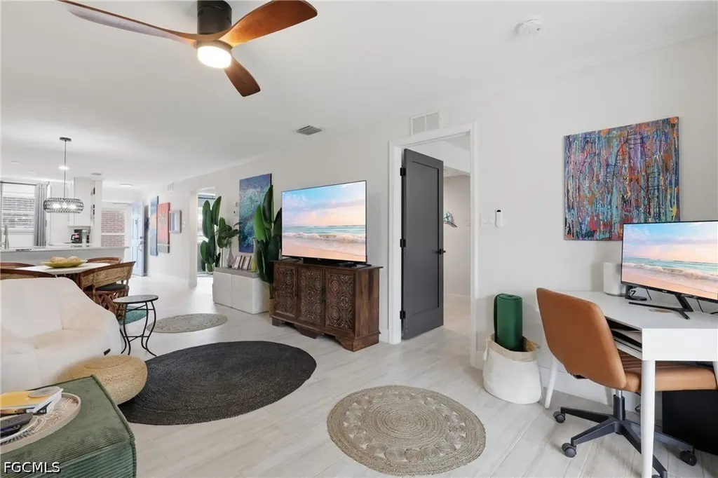 632 Victoria Drive Cape Coral FL 33904