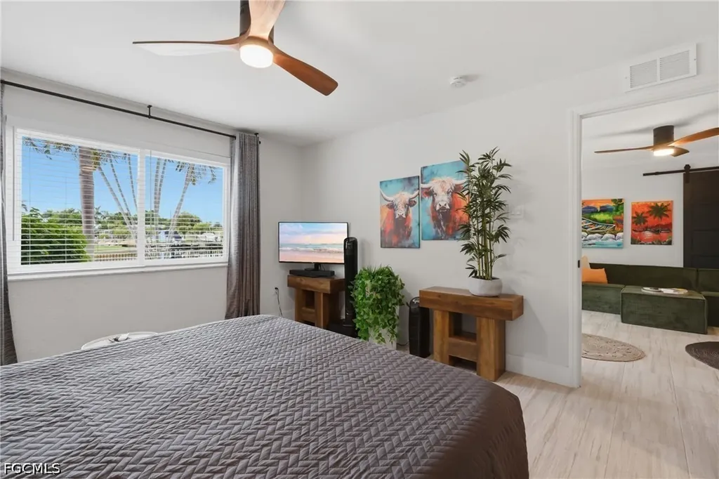 632 Victoria Drive Cape Coral FL 33904