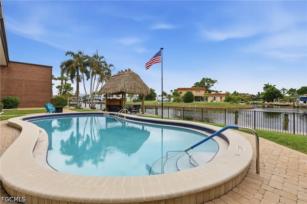 632 Victoria Drive Cape Coral FL 33904
