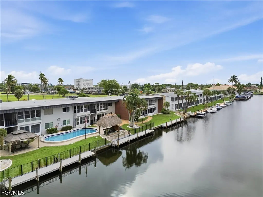 632 Victoria Drive Cape Coral FL 33904