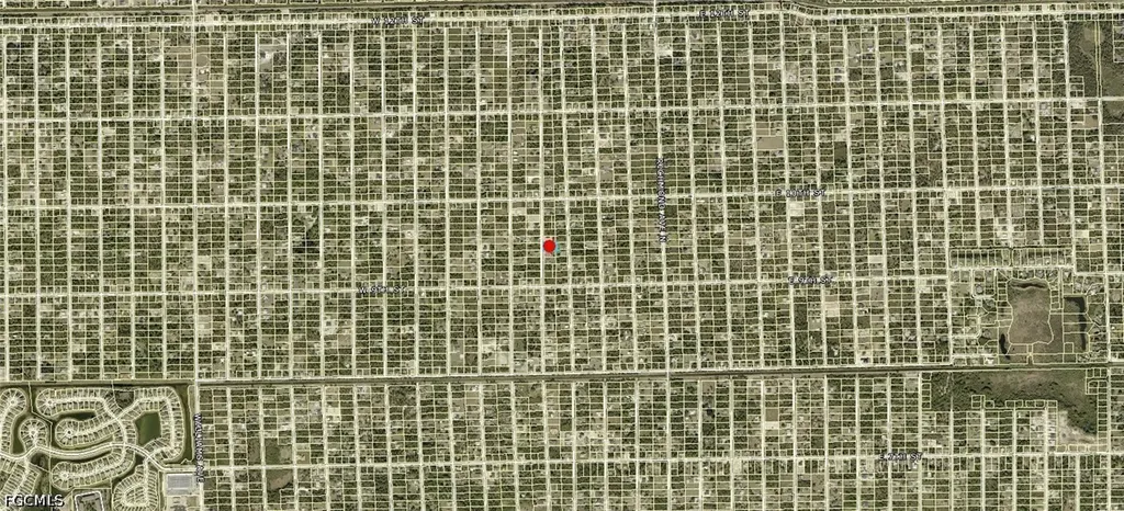910 Hibiscus Avenue Lehigh Acres FL 33972