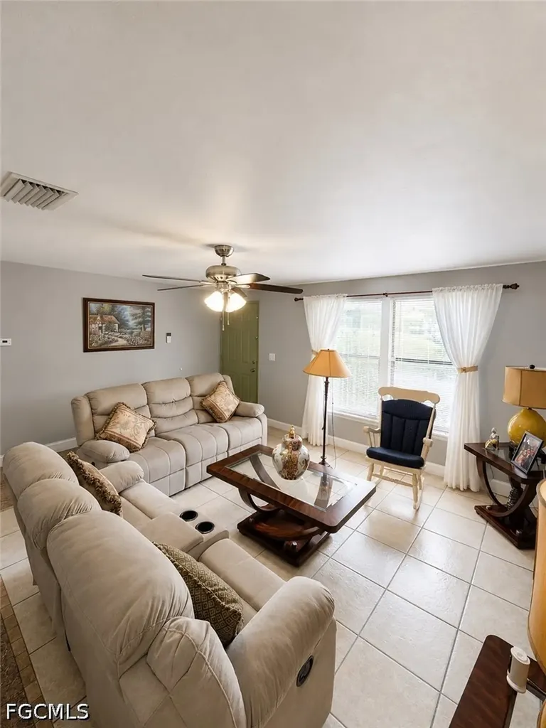 1409 NW 7th Place Cape Coral FL 33993