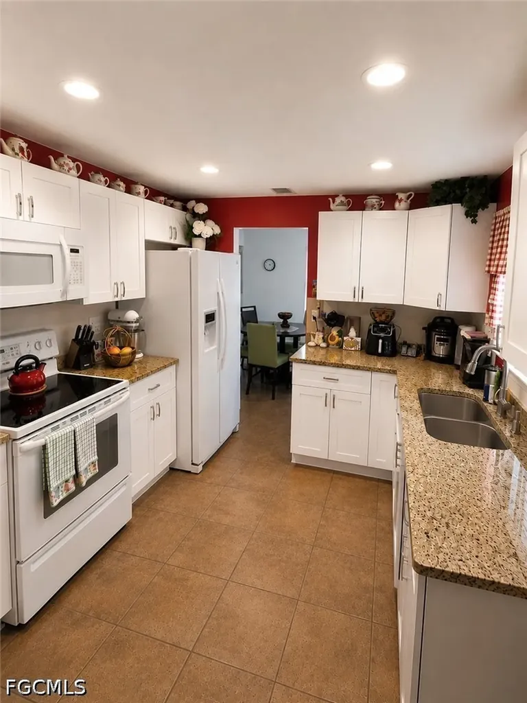 1409 NW 7th Place Cape Coral FL 33993