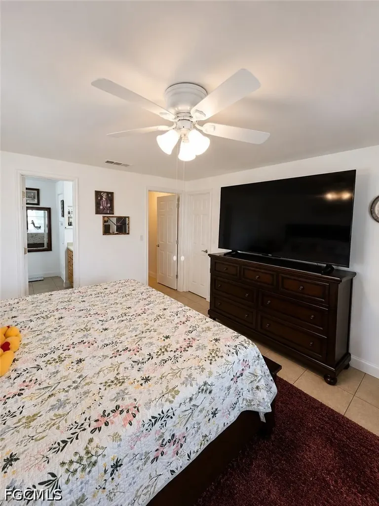 1409 NW 7th Place Cape Coral FL 33993