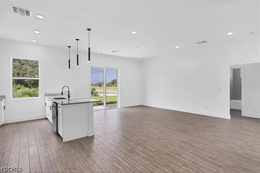2503 Tena Avenue N Lehigh Acres FL 33971