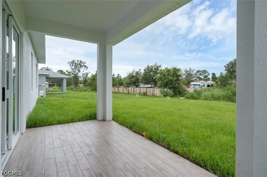 2503 Tena Avenue N Lehigh Acres FL 33971