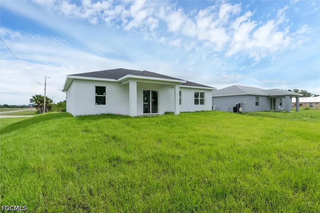 2503 Tena Avenue N Lehigh Acres FL 33971