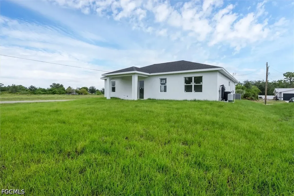 2503 Tena Avenue N Lehigh Acres FL 33971