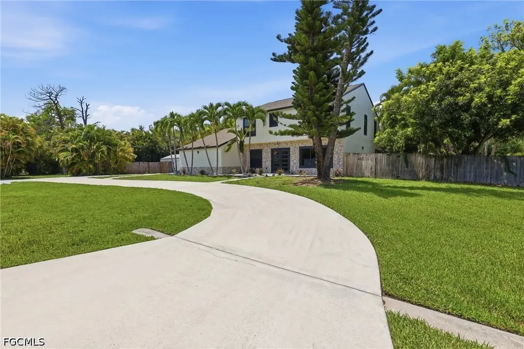 3691 Hyde Park Court Fort Myers FL 33908