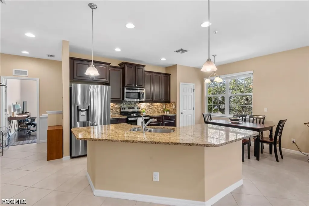 5790 Harbour Club Road Fort Myers FL 33919