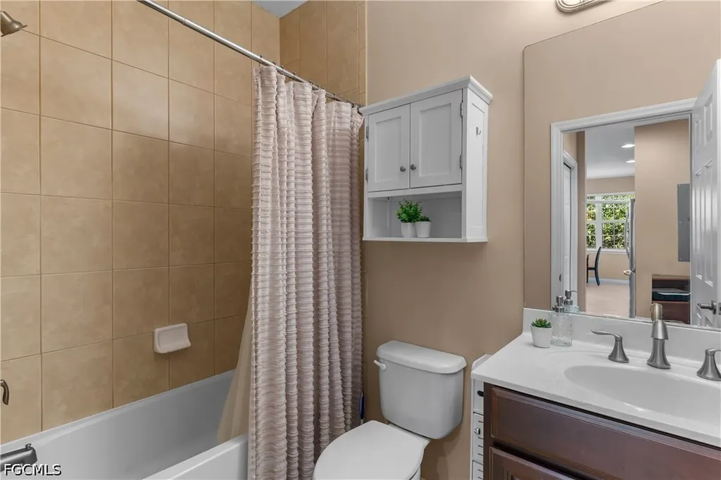 5790 Harbour Club Road Fort Myers FL 33919