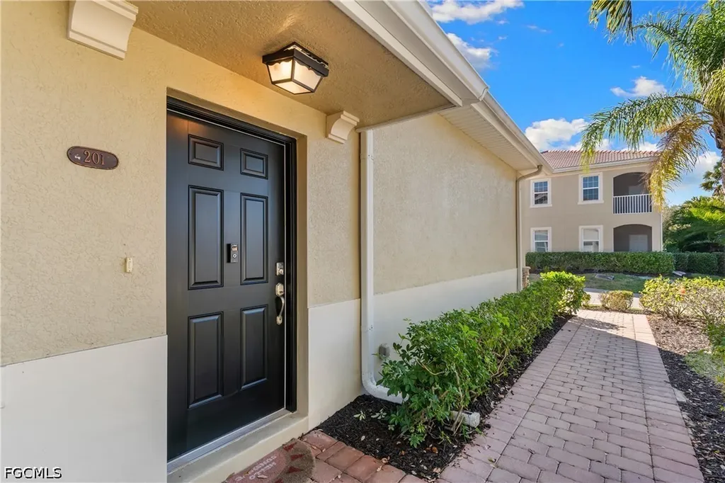 5790 Harbour Club Road Fort Myers FL 33919