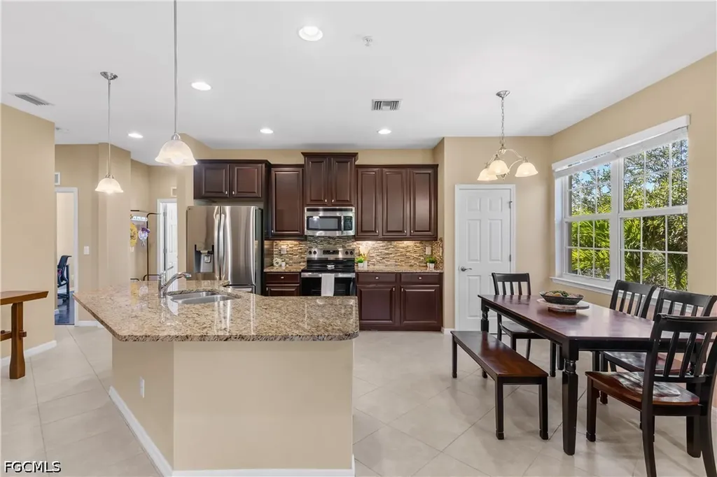 5790 Harbour Club Road Fort Myers FL 33919