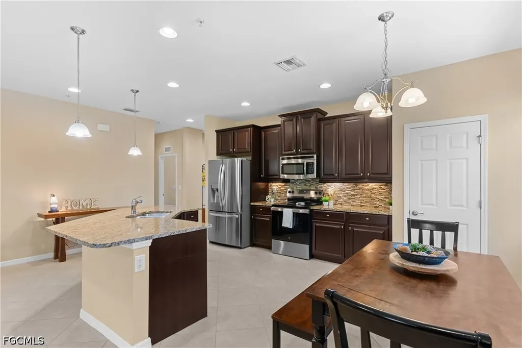 5790 Harbour Club Road Fort Myers FL 33919