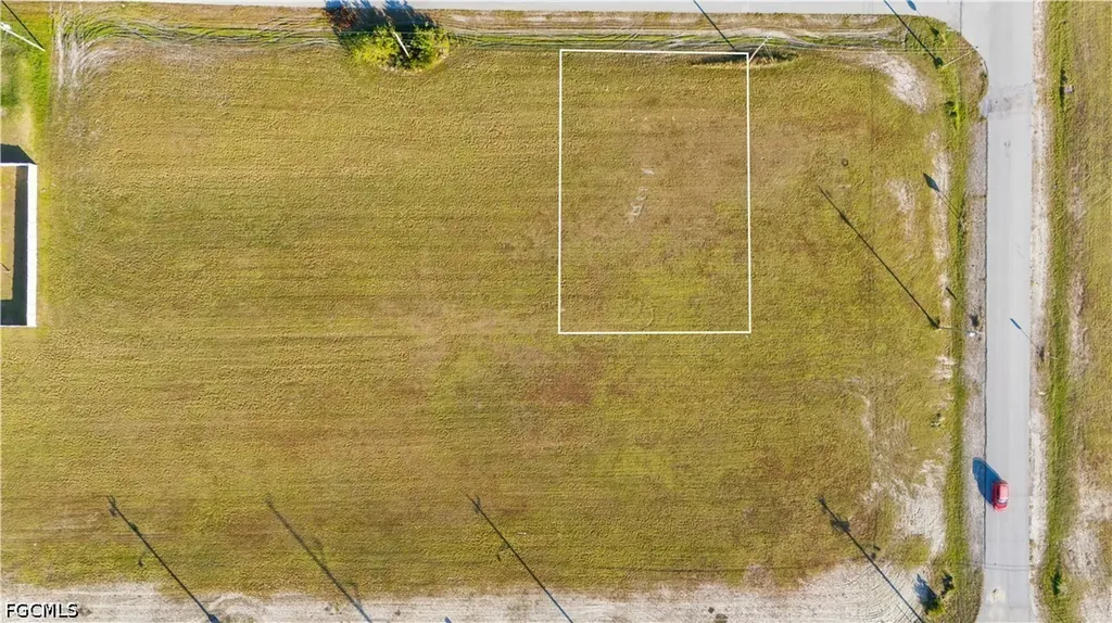 1614 NE Juanita Place Cape Coral FL 33909