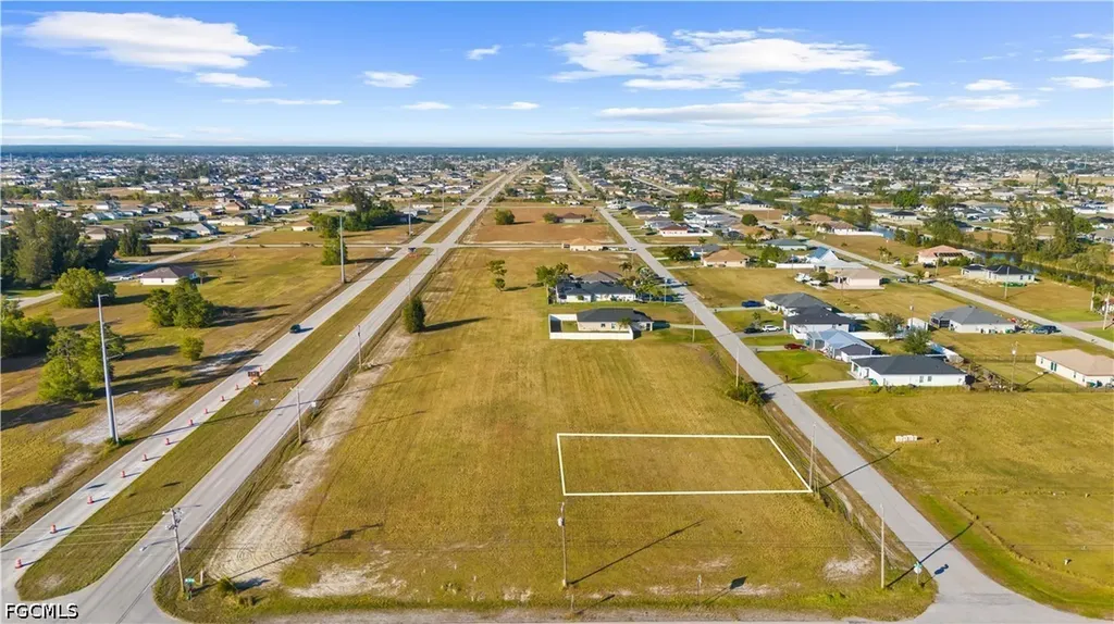 1614 NE Juanita Place Cape Coral FL 33909