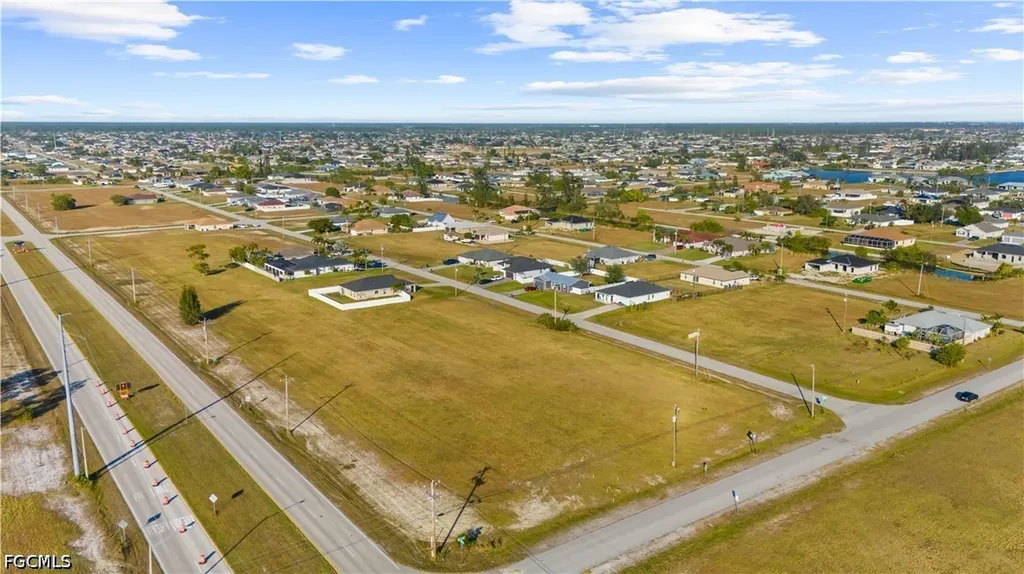 1614 NE Juanita Place Cape Coral FL 33909