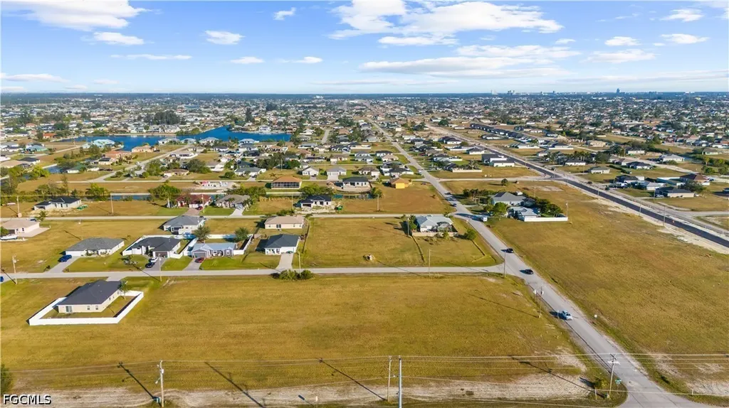 1614 NE Juanita Place Cape Coral FL 33909
