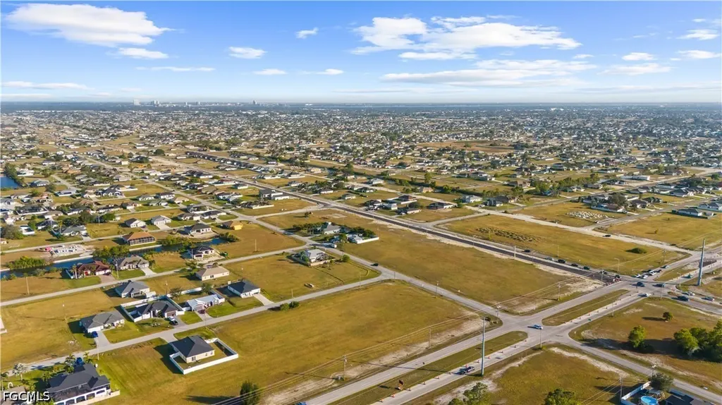 1614 NE Juanita Place Cape Coral FL 33909