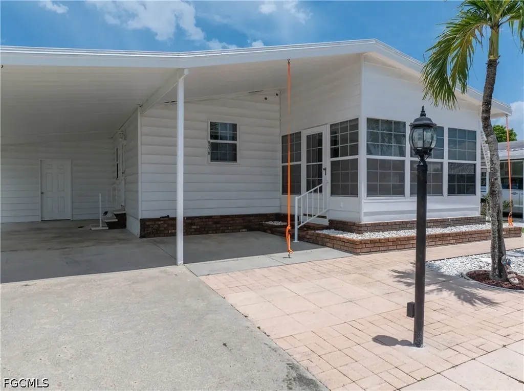 9270 Desoto Drive North Fort Myers FL 33903