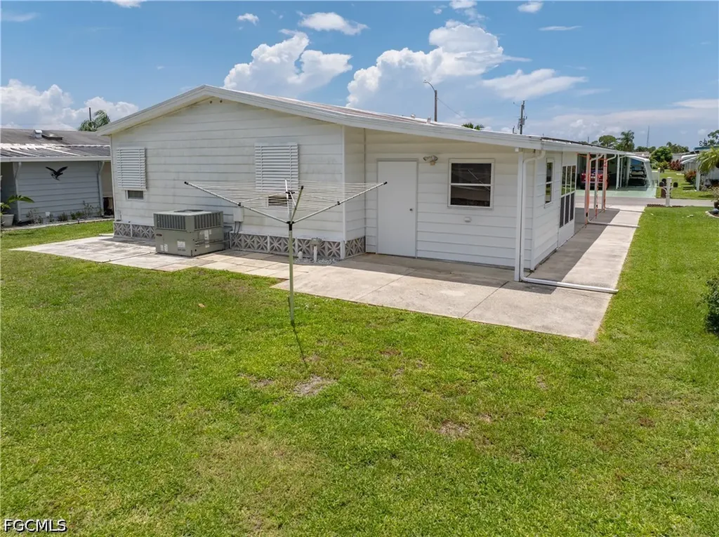 9270 Desoto Drive North Fort Myers FL 33903