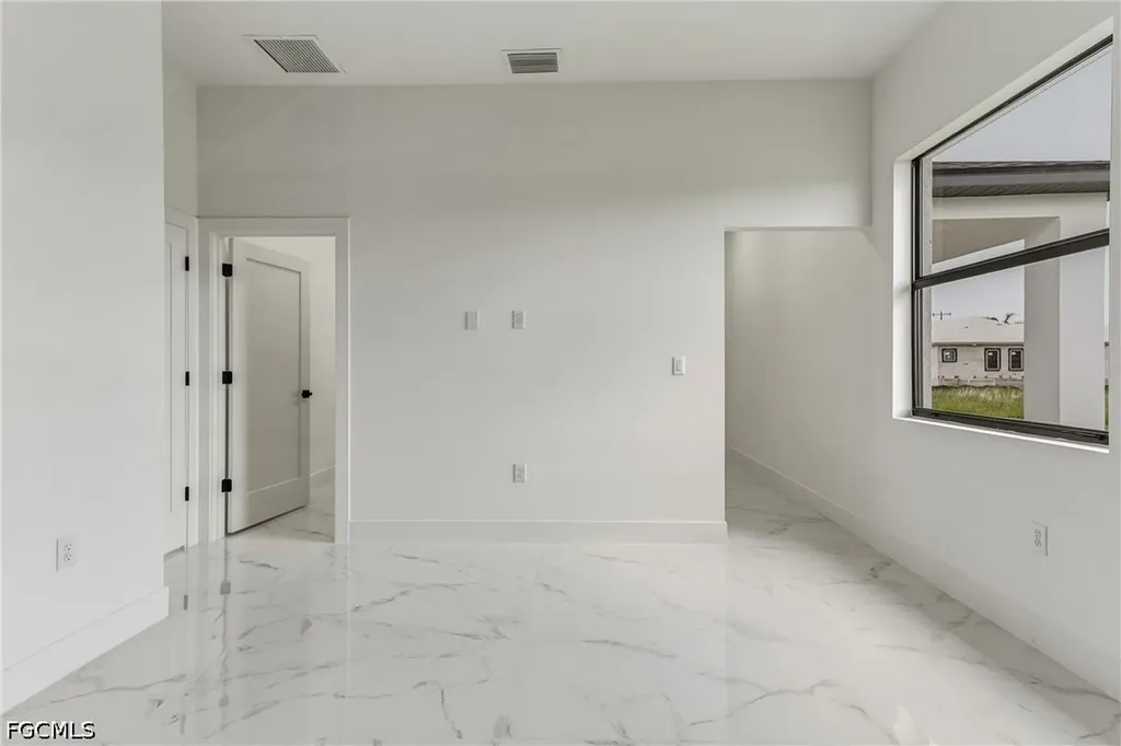 4002 9th Street SW Lehigh Acres FL 33976