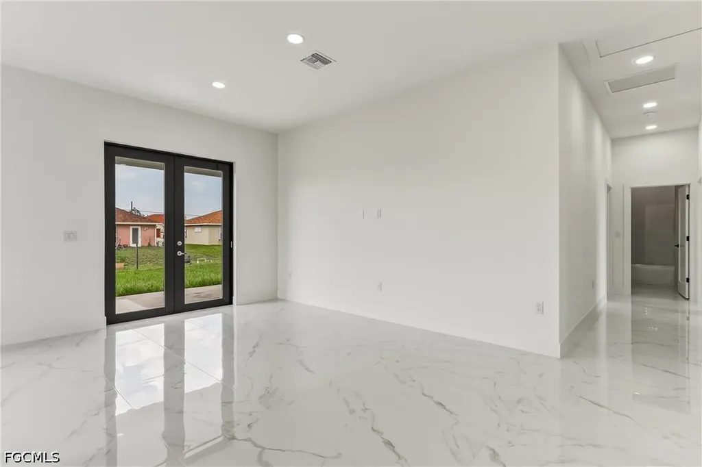 4002 9th Street SW Lehigh Acres FL 33976