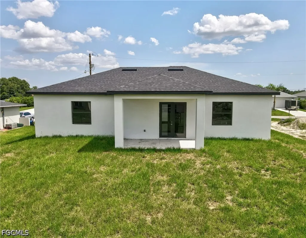 4002 9th Street SW Lehigh Acres FL 33976