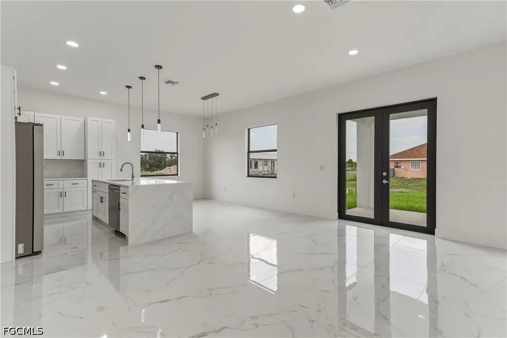 4002 9th Street SW Lehigh Acres FL 33976