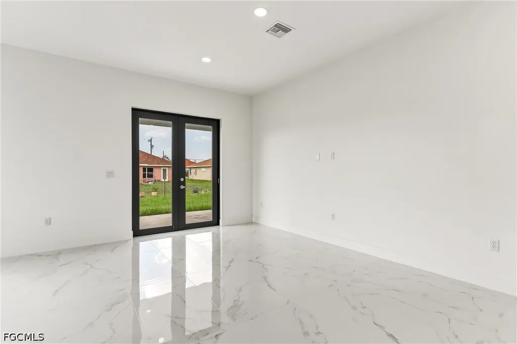4002 9th Street SW Lehigh Acres FL 33976