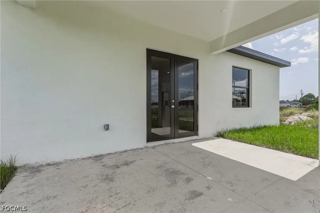 4002 9th Street SW Lehigh Acres FL 33976
