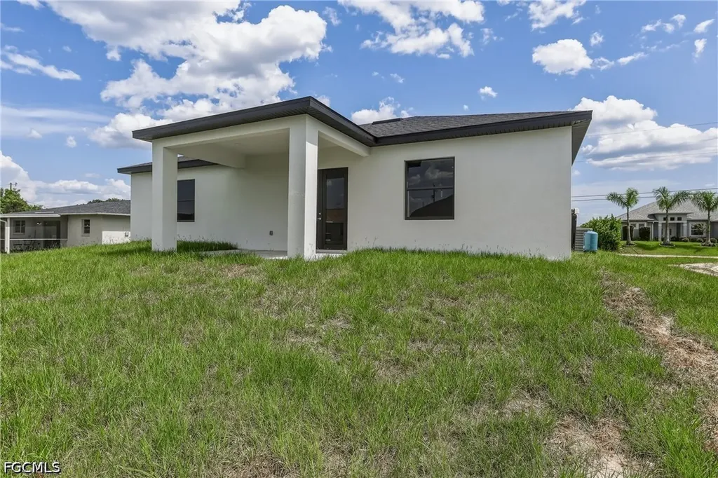4002 9th Street SW Lehigh Acres FL 33976