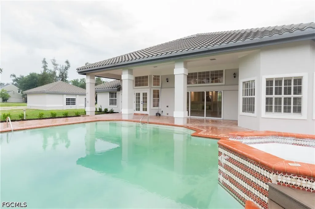 15200 Sweetwater Court Fort Myers FL 33912