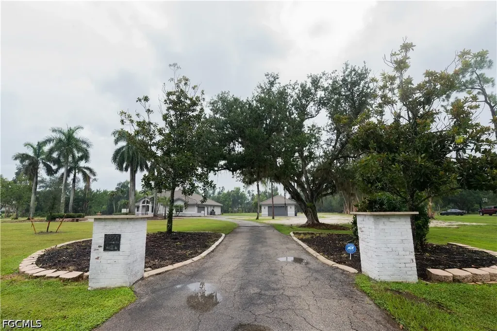 15200 Sweetwater Court Fort Myers FL 33912