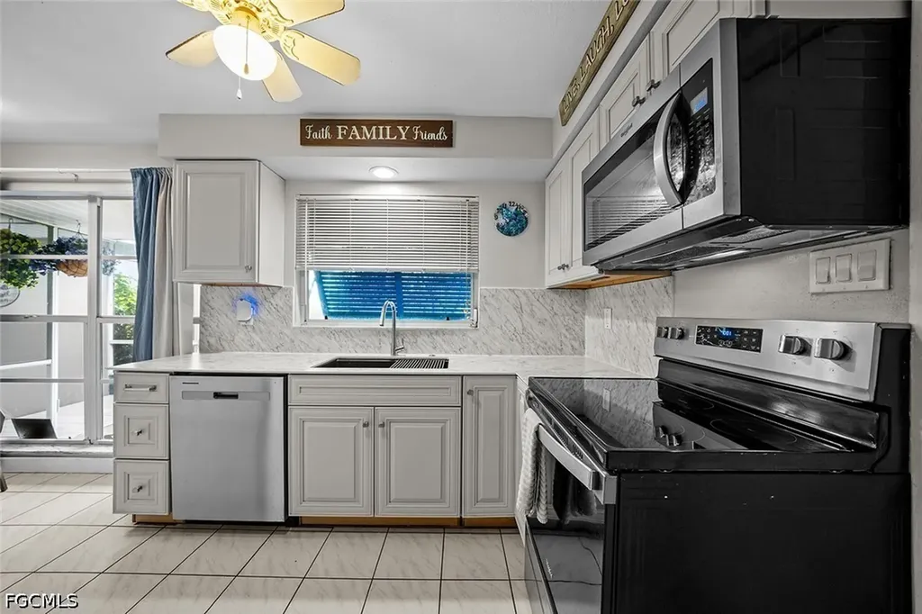 224 SE 43rd Terrace Cape Coral FL 33904